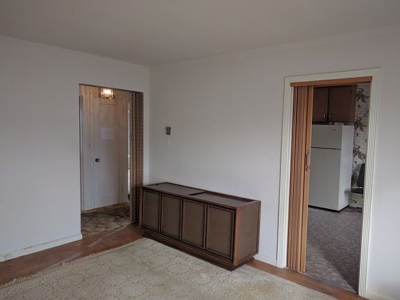 5th image of 1979 34th Ave