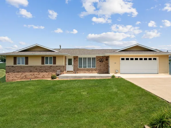 129 S Main St, La Motte, IA 52054