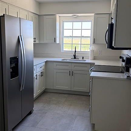 2nd image of 606 RIDGEWOOD AVENUE
