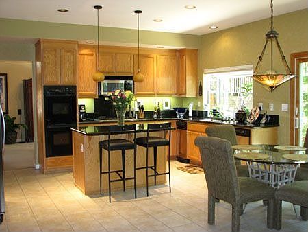 2nd image of 147 Tivoli Ln