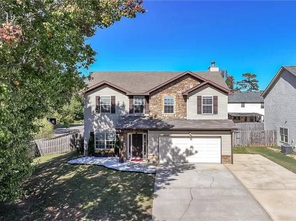 2712 Youngwood Ln, Opelika, AL 36801