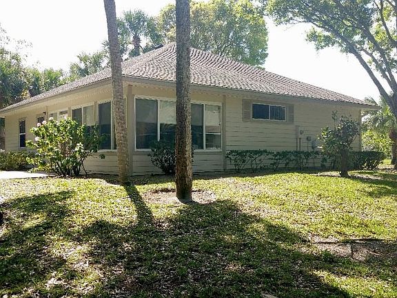 4th image of 467 Hawthorne Ln