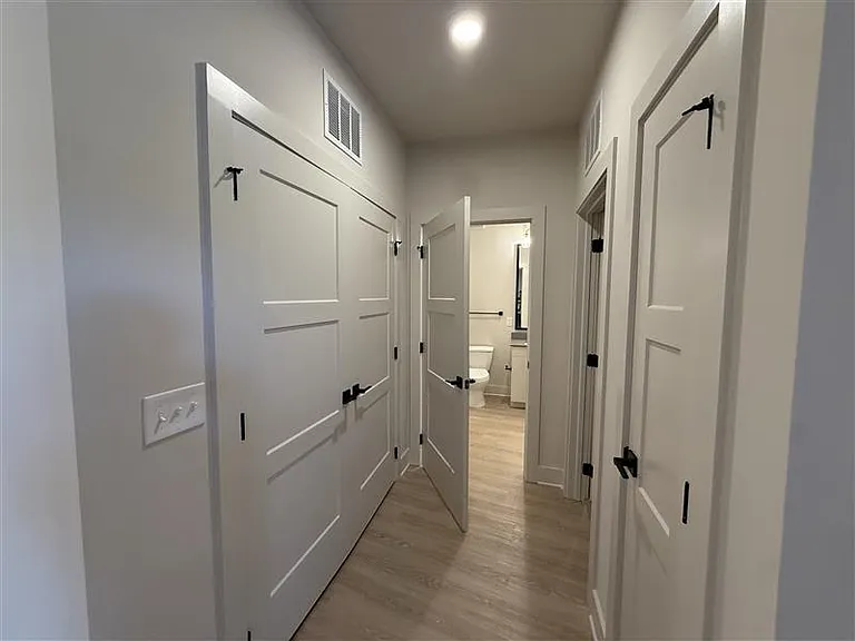 District on the Etowah Apartments — Photo 1043