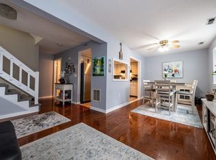 43 Meadow Pond Dr APT M, Leominster, MA 01453