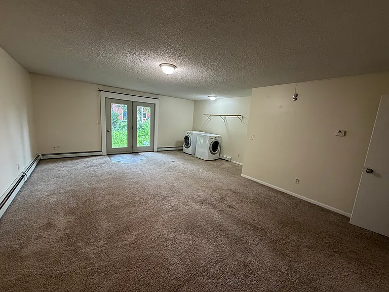 305 Cindy Dr #A — Photo 6