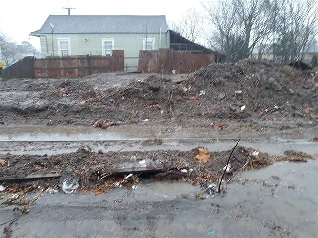 2nd image of 5500 Urquhart St
