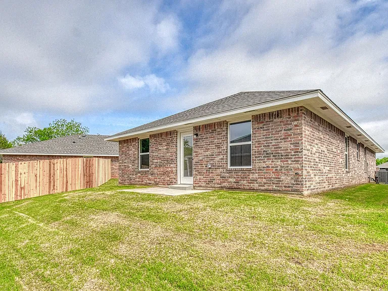 2720 Varenna Ct — Photo 25