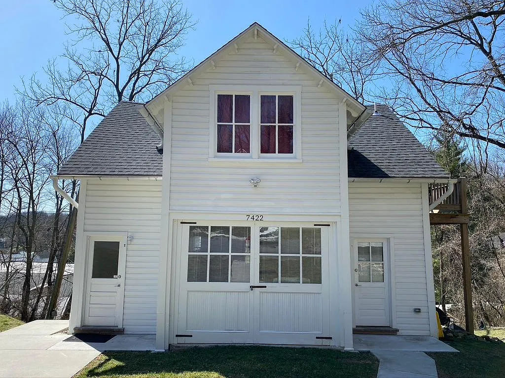 7422 Springfield Ave — Photo 2