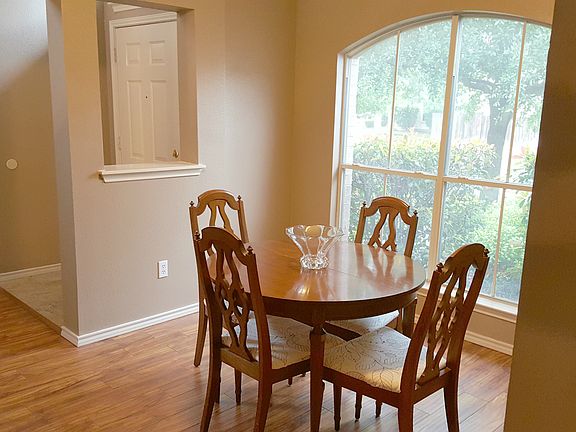 4th image of 1311 Fairlawn Dr