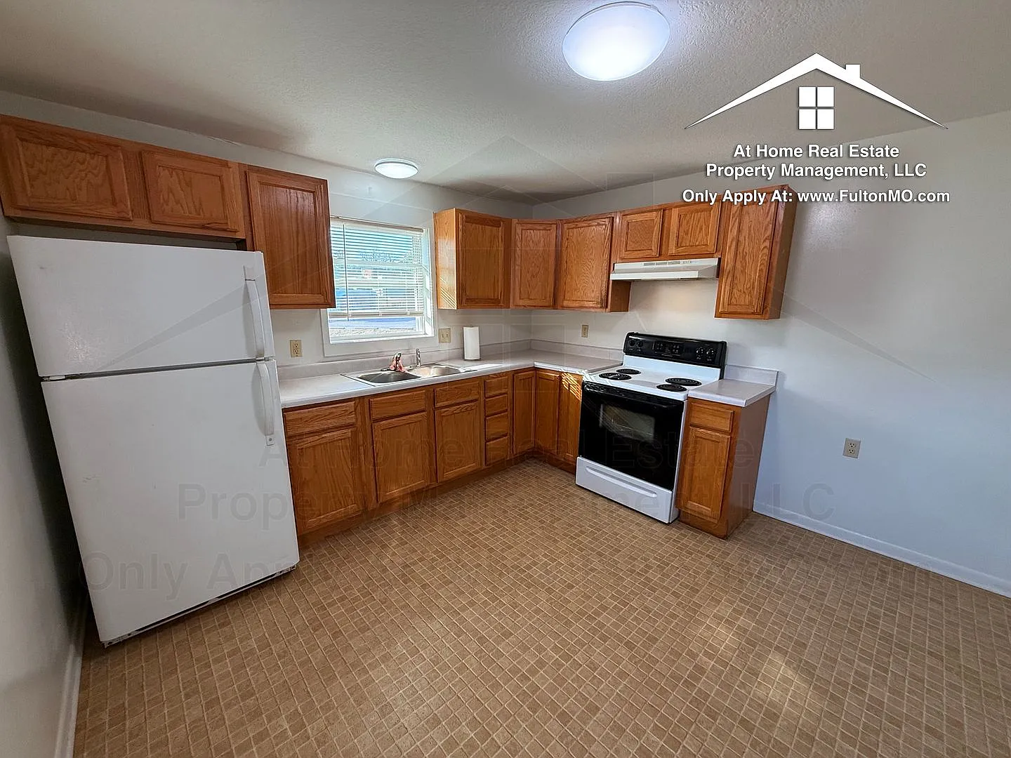 Saint Louis Avenue 310 Duplex — Photo 2