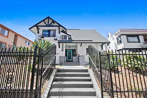 2692 James M Wood Blvd Photo 1