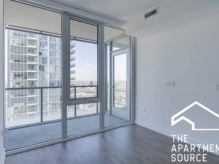204 W Hill St — Photo 6