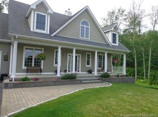 100 Wapping Wood Rd, Ellington, CT 06029