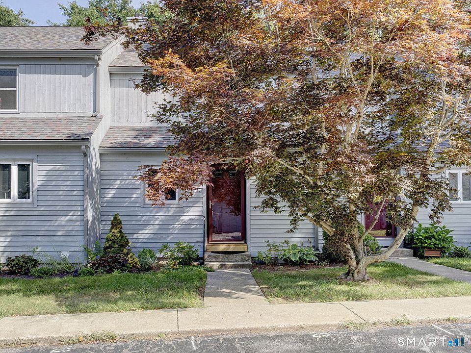 1st image of 25 Woodstock Meadows #25