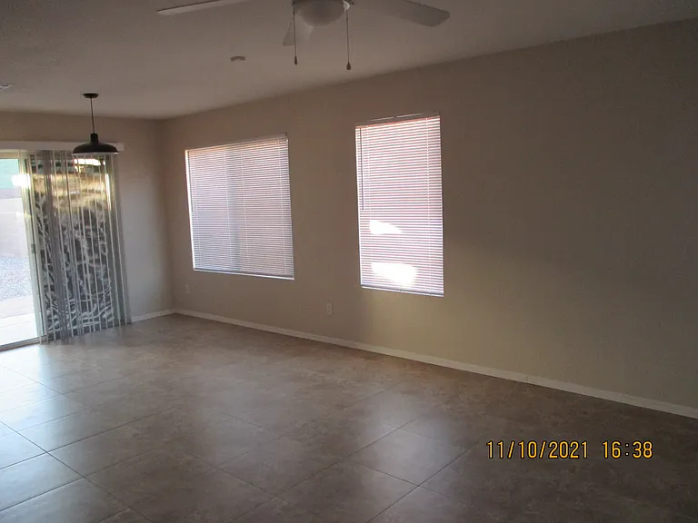 436 S 93rd Pl — Photo 10