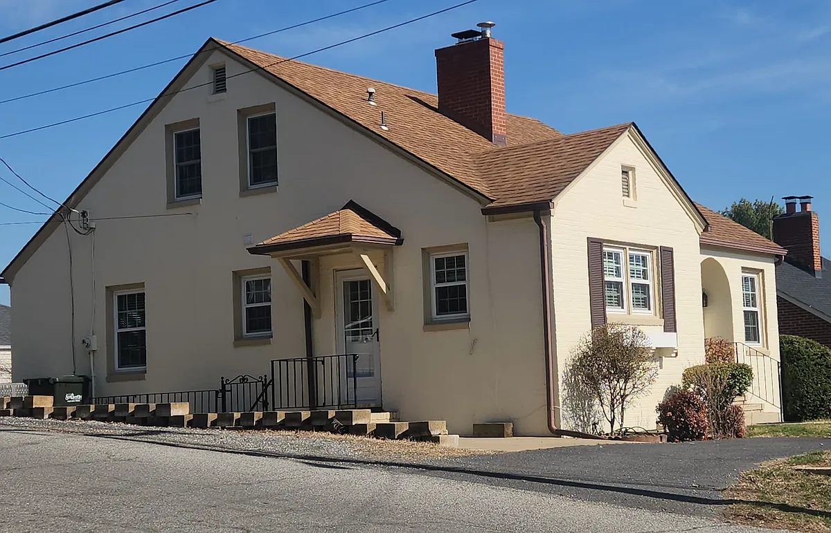 Building Photo - 1302 N Coalter St