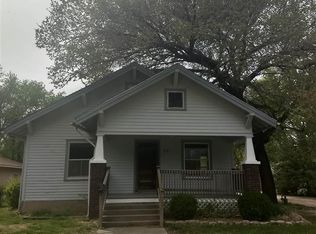 219 E 5th St, Halstead, KS 67056