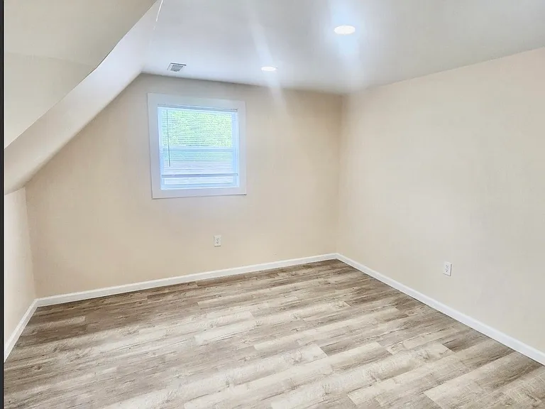 3555 Lossing St #B — Photo 17
