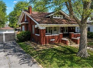 919 W Henry St, Staunton, IL 62088