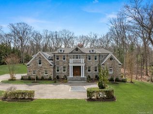 27 Victorian Lane, Brookville, NY 11545