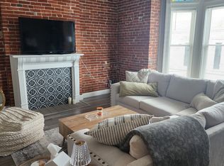 127 1/3 N 6th St, Quincy, IL 62301