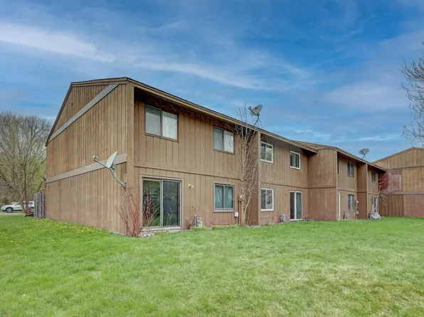 987 11th Ave SW, Forest Lake, MN 55025