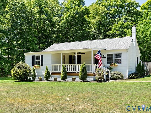 3rd image of 435 Clayville Rd