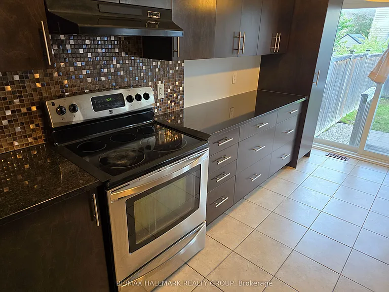 223 Livery St — Photo 9