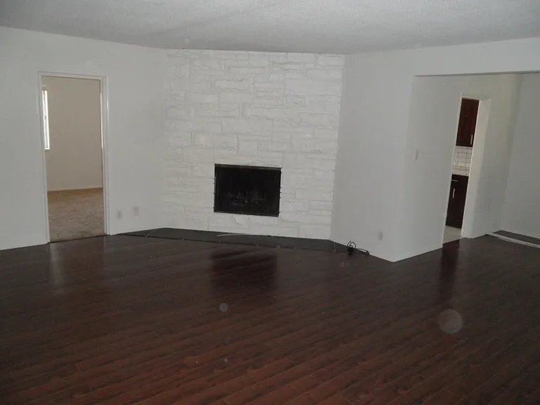 5008 W 58th Pl — Photo 8