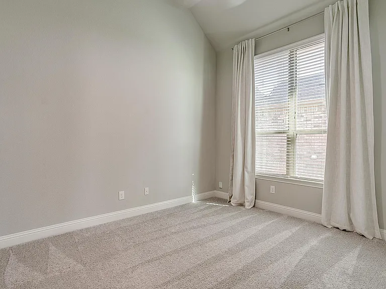 16717 White Rock Blvd — Photo 43