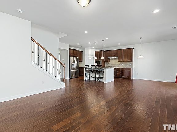 4th image of 219 Crisp Rd