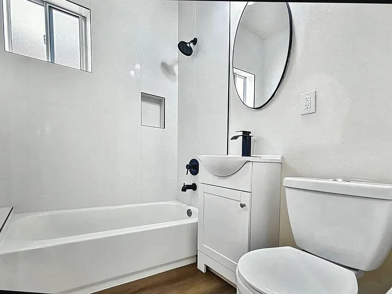 230 N Burlington Ave #A — Photo 6
