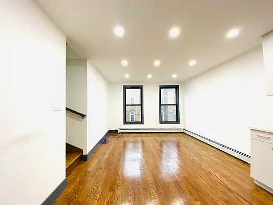 Rented by Blue Egg Realty Corp | media 24