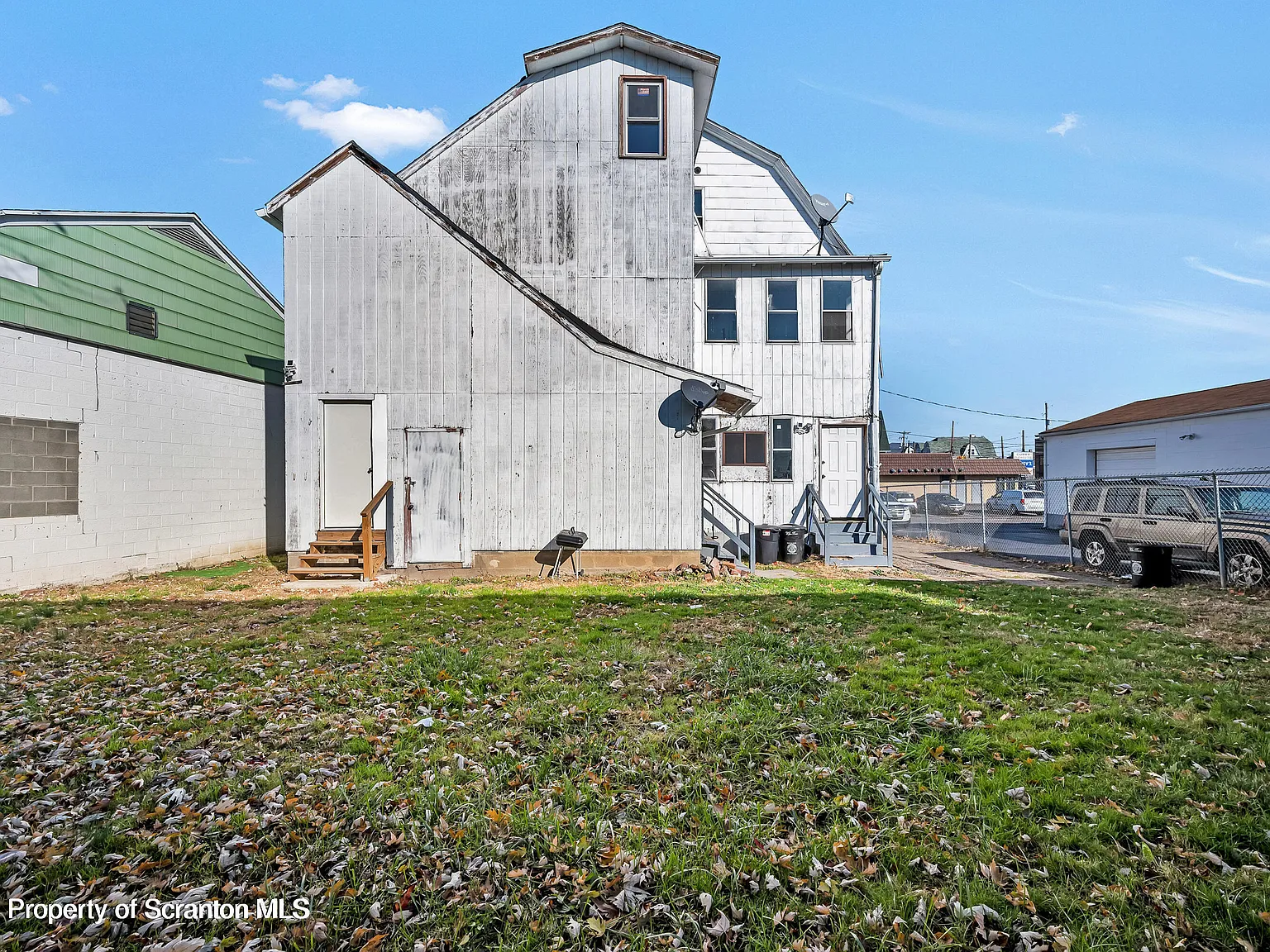 3 bed, 1.0 bath, 1543 sqft, $1,350 — Photo 3