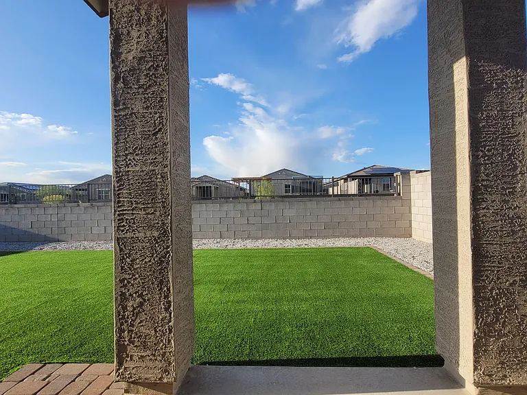 15998 W Smoketree Dr — Photo 28