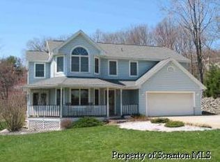 105 Ridgeview Dr, Scranton, PA 18504