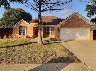 7901 Old Hickory Dr, Fort Worth, TX 76182