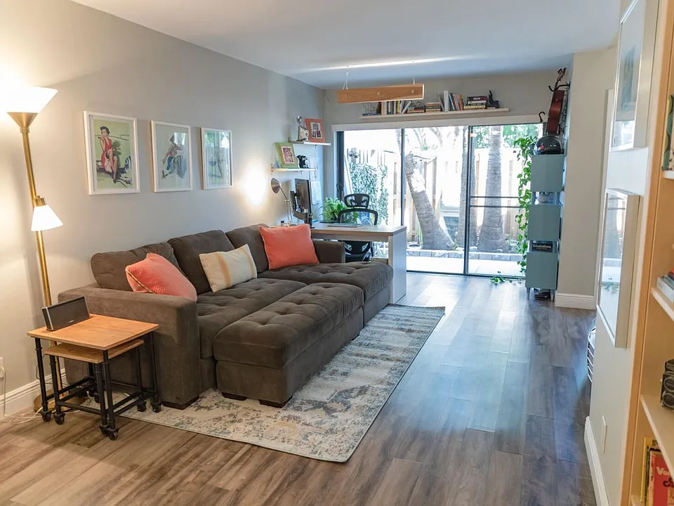 303 City View Dr #303