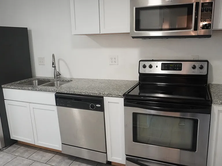 2704-2706 Benton Blvd #3N — Photo 1