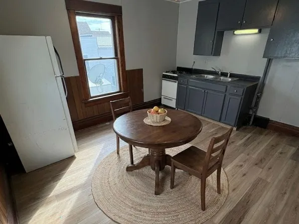 706 South St, 706 South St #B, Waterloo, IA 50701