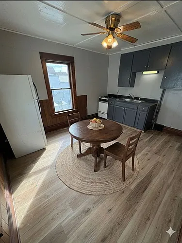 706 South St Photo 1