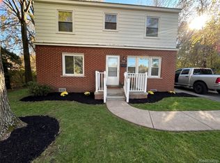 9060 Inkster Rd, Redford, MI 48239