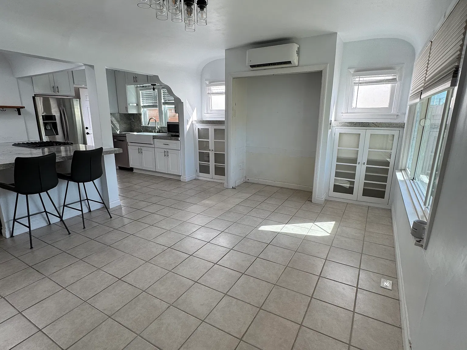 1 bed, 700 sqft, $3,100 — Photo 2