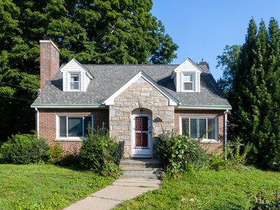 54 Overlook Avenue, Waterbury, CT, 06708