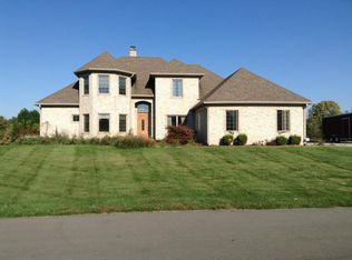 6049 Red Fox Rd, Pendleton, IN 46064