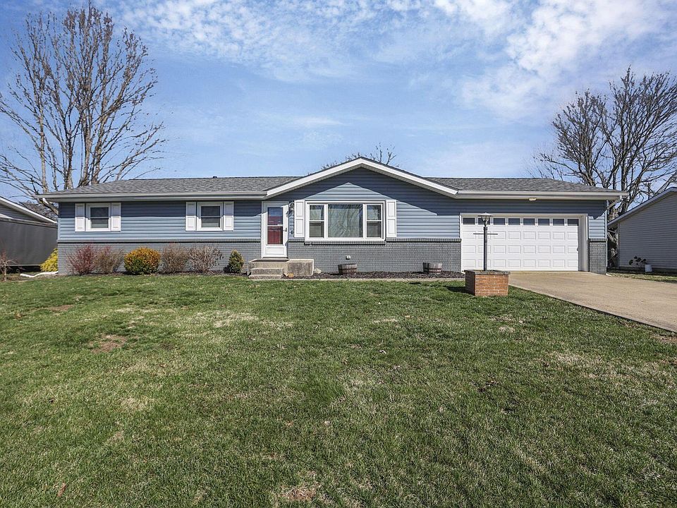 1st image of 130 Gregory Dr