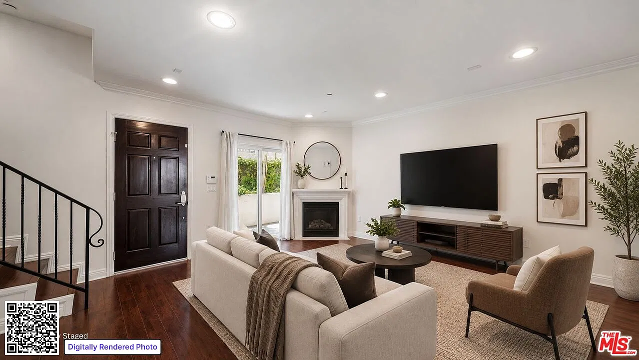 1529 S Beverly Dr — Photo 1