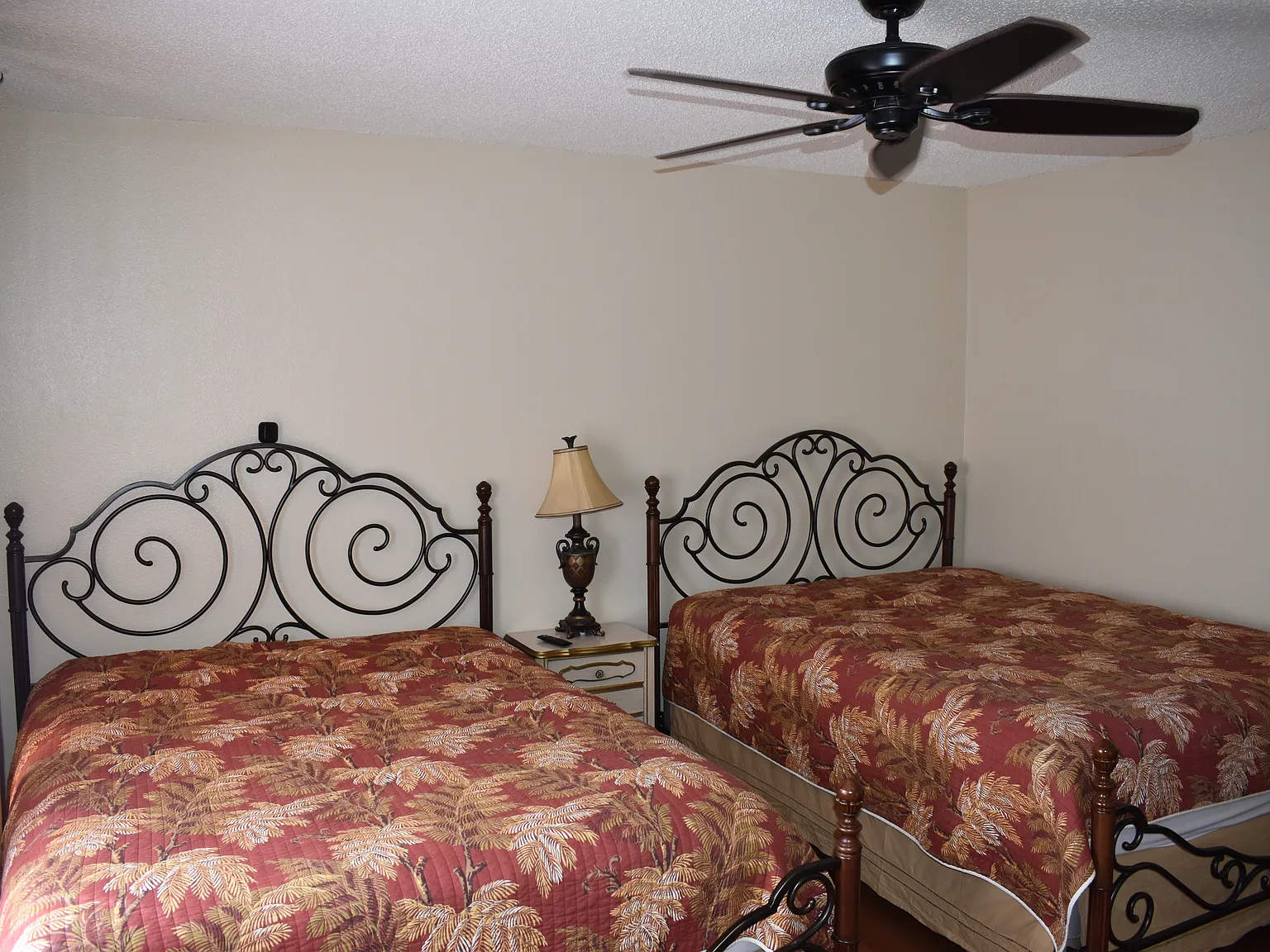 2 bed, 1074 sqft, $2,100 — Photo 3