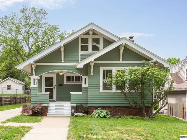 5553 Mayberry St, Omaha, NE 68106