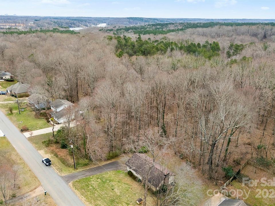 1st image of 34 Bowen Dr